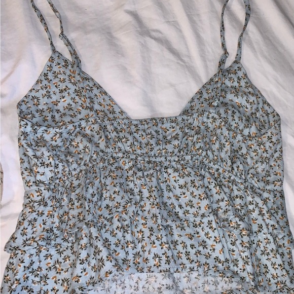 Bundle Of 2 Boutique Floral Crop Tops - Picture 4 of 8